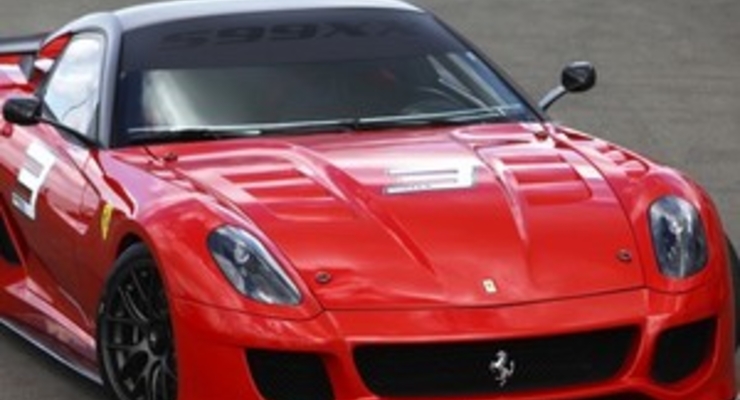 Ferrari отзывает 2 тысячи автомобилей