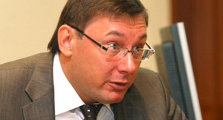 Луценко: Банки сами виноваты в том, что их грабят