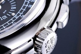 Часы Patek Philippe установили рекорд на аукционе (ФОТО)