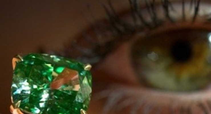 Зеленый бриллиант продали за 3,08 млн. долларов (ФОТО)