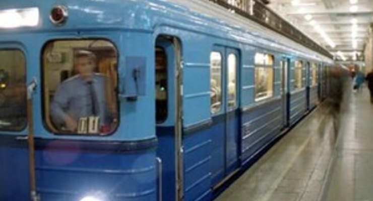 Интервалы между поездами в столичном метро увеличат в три раза
