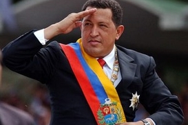 Уго Чавес предложил соотечественникам ходить в туалет с фонариком