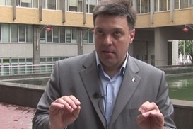 Олег Тягнибок задекларировал в 2008 году 188 тысяч гривен