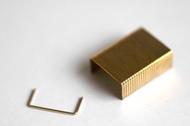 Созданы золотые скрепки для степлера (ФОТО)