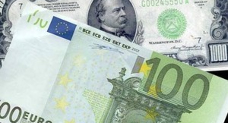 Доллар подешевел на межбанке