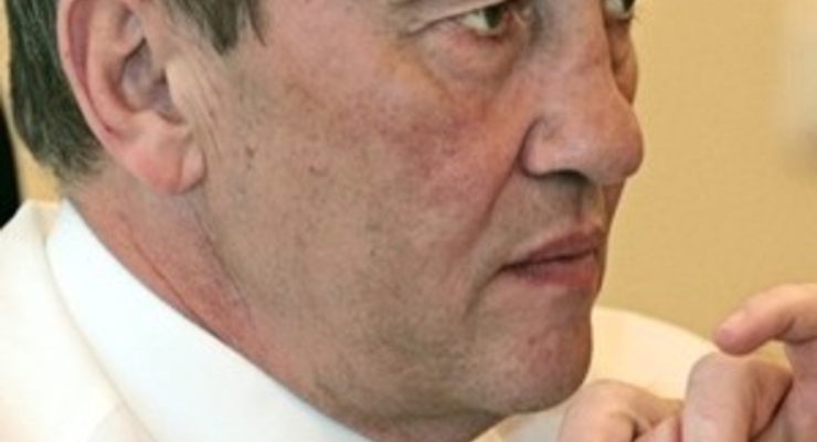 Черновецкому будут доплачивать за выслугу лет