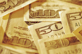 Курс доллара рекордно снизился к евро