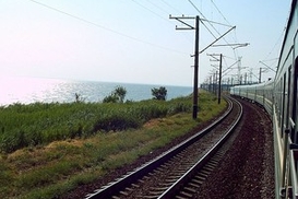 В Симферополе поезд насмерть сбил мужчин