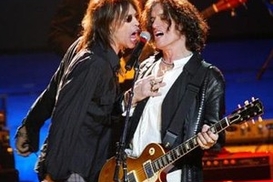 Aerosmith споют на «корпоративе»