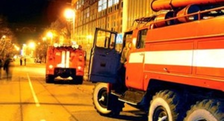 Киевлянам советуют оставаться дома из-за пожара на Бортнической станции аэрации