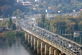 На мосту Патона уберут реверс