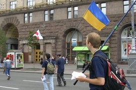 В Британии пропагандируют поездки в «героический Киев»