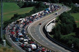 В Санкт-Петербурге одновременно столкнулись 28 автомобилей