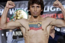 Чемпиона мира по боксу арестовали за домашнее насилие (ФОТО)