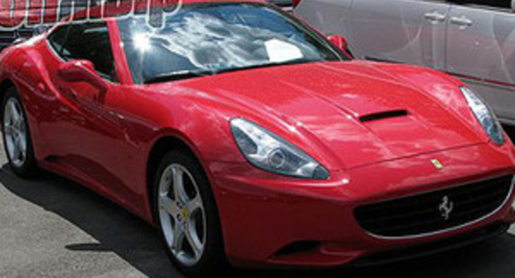 В Украине начали официально продавать Ferrari (фото)
