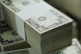 Доллар на межбанке продолжает падать