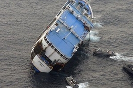 У берегов Филиппин перевернулся огромный паром (ФОТО). Есть жертвы