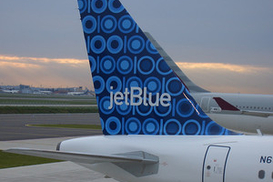 На Багамских островах загорелся самолет