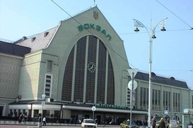 На киевском ж/д вокзале открыли «групповые» кассы