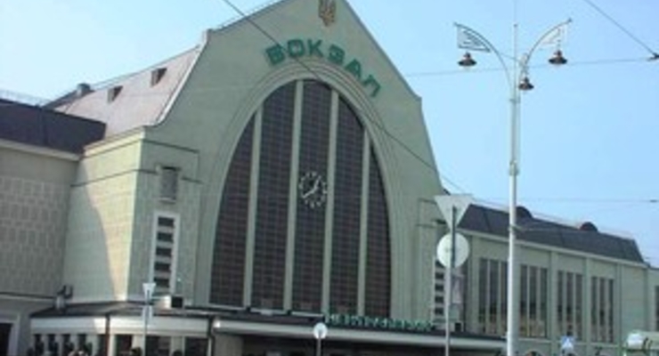 На киевском ж/д вокзале открыли «групповые» кассы