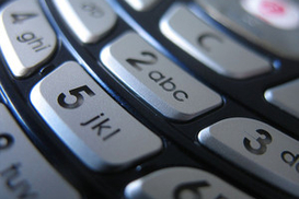 Несмотря на кризис, украинские мобильные операторы богатеют