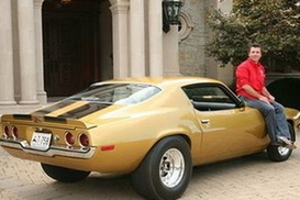 Основатель сети Papa John's pizza выкупил старое авто, которое помогло ему начать свое дело (ФОТО)