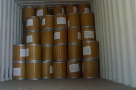 На Запорожье горит склад с пестицидами