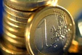 Сегодня Нацбанк продает евро по 11,22 грн.