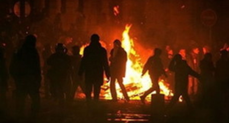 Осторожно! В Париже массовые беспорядки
