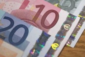 Курсы обмена наличных валют в 12 крупнейших банках Украины (на 10:30 10.08.2009)