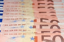 Курсы валют на 22.07.2009 (итоговый выпуск):  гривна продолжает сдавать позиции