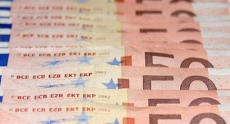 Курсы валют на 22.07.2009 (итоговый выпуск):  гривна продолжает сдавать позиции