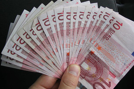 Курсы обмена наличных валют в 12 крупнейших банках Украины (на 15:30 14.07.2009)