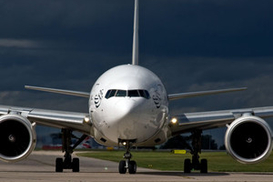 Обнаружен один выживший после крушения йеменского самолета