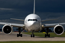 На месте крушения йеменского самолета найдены тела