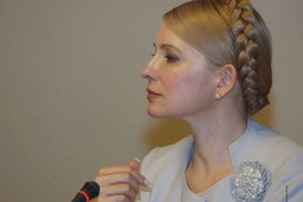 Тимошенко считает, что остановила кризис