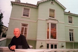 Мужчина, ставший миллионером благодаря лотерее, обанкротился (фото)