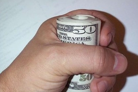 Курсы обмена наличных валют в 12 крупнейших банках Украины (на 10:30 04.06.2009)