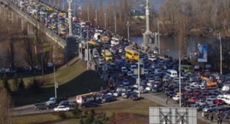 Мост Патона перекроют