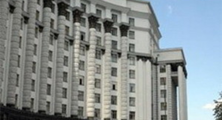 Кабмин хочет отменить 13%-ную надбавку к пошлине на импорт