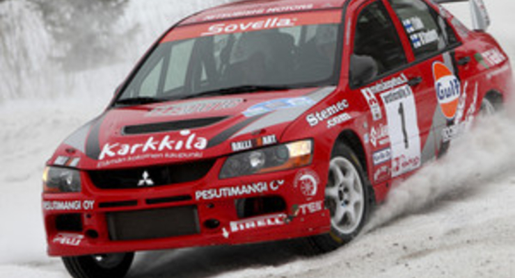 Победитель Ралли Лапландии (Arctic Lapland Rally) - экипаж на Mitsubishi  Lancer Evolution IX