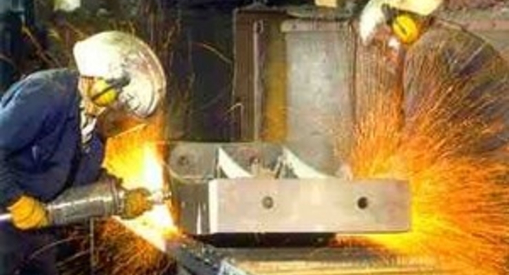 Впервые за 10 лет упал годовой объем производства