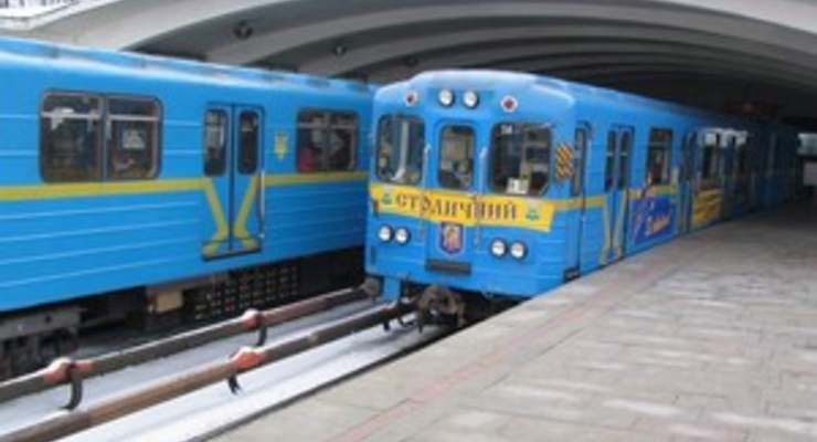Киевский метрополитен не готов снижать цены и пугает очередями