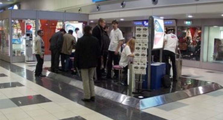 В Москву прилетели эвакуированные из сектора Газа украинцы