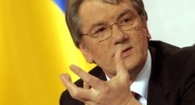 Ющенко дал банкам 10 дней для стабилизации курса гривни