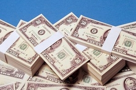 В Украине начал дешеветь доллар