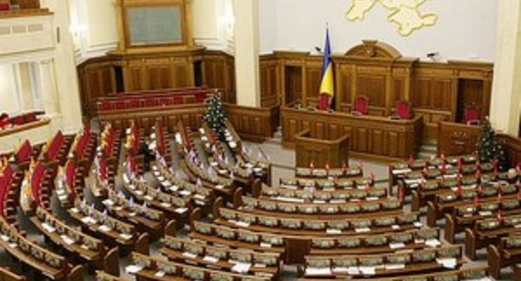Сегодня Рада должна принять антикризисный законопроект во втором чтении