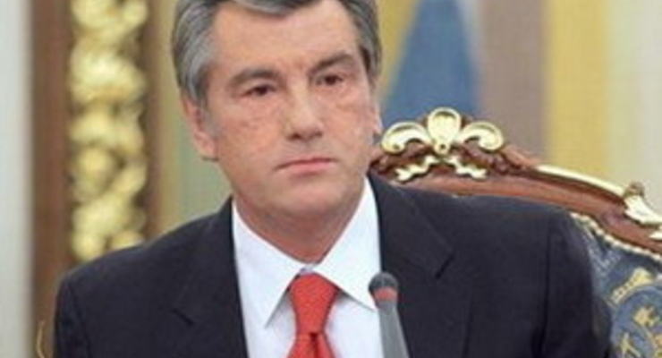 Ющенко предлагает отложить повышение минимальной зарплаты до 2011 года