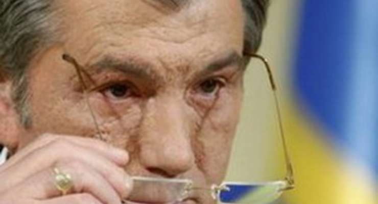 Самолет Ющенко экстренно приземлился в Борисполе