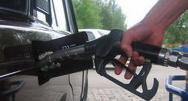 Бензин больше дешеветь не будет, - эксперты